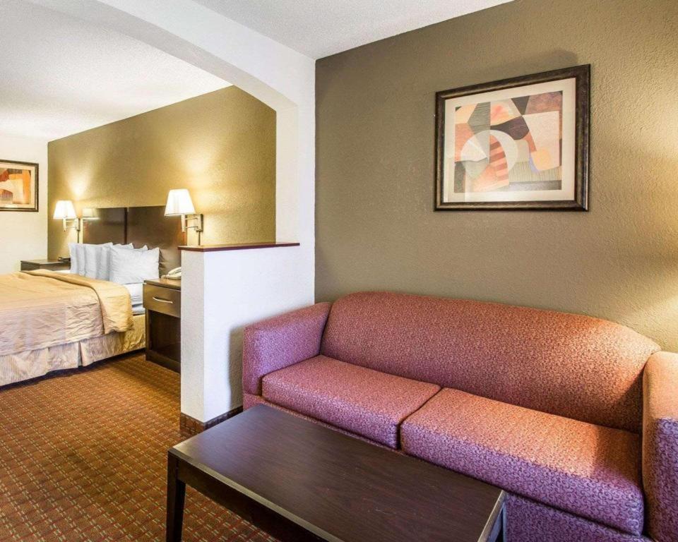 Quality Inn & Suites Near Панама Сити Бийч Екстериор снимка